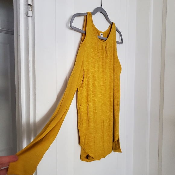 Old Navy Tops - Old Navy Cold Shoulder Top